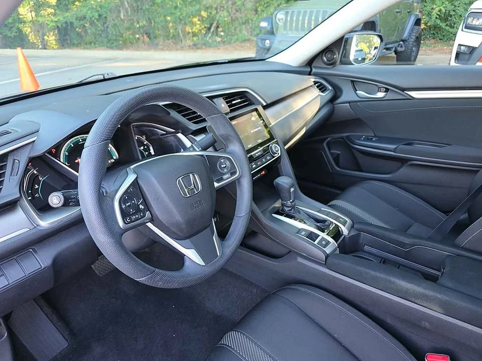 2017 Honda Civic 10th Gen - Image 13 of 18