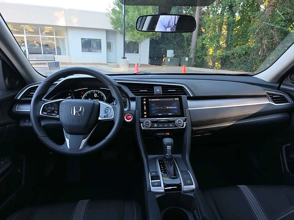 2017 Honda Civic 10th Gen - Image 11 of 18