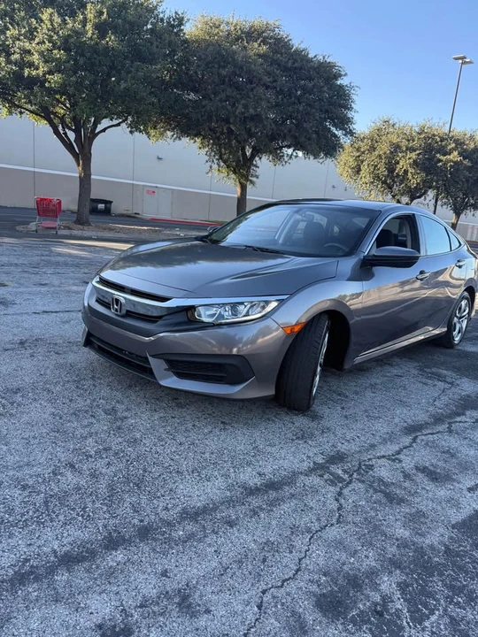 2017 Honda Civic 10th Gen - Image 2 of 15