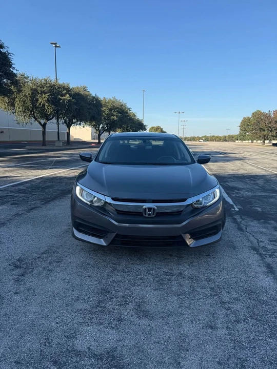 2017 Honda Civic 10th Gen - Image 5 of 15