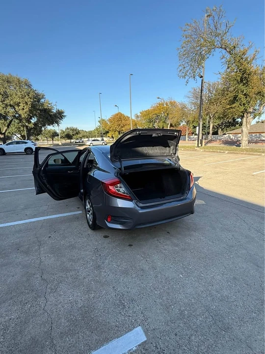 2017 Honda Civic 10th Gen - Image 7 of 15