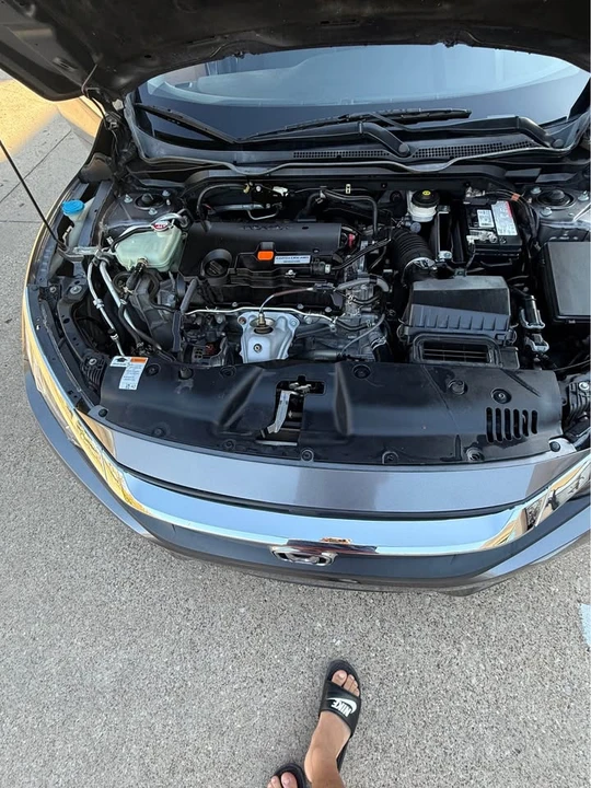 2017 Honda Civic 10th Gen - Image 8 of 15