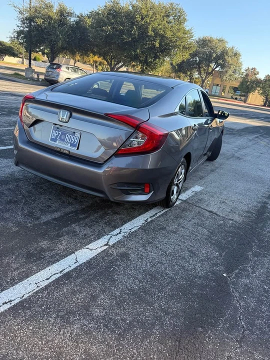 2017 Honda Civic 10th Gen - Image 6 of 15