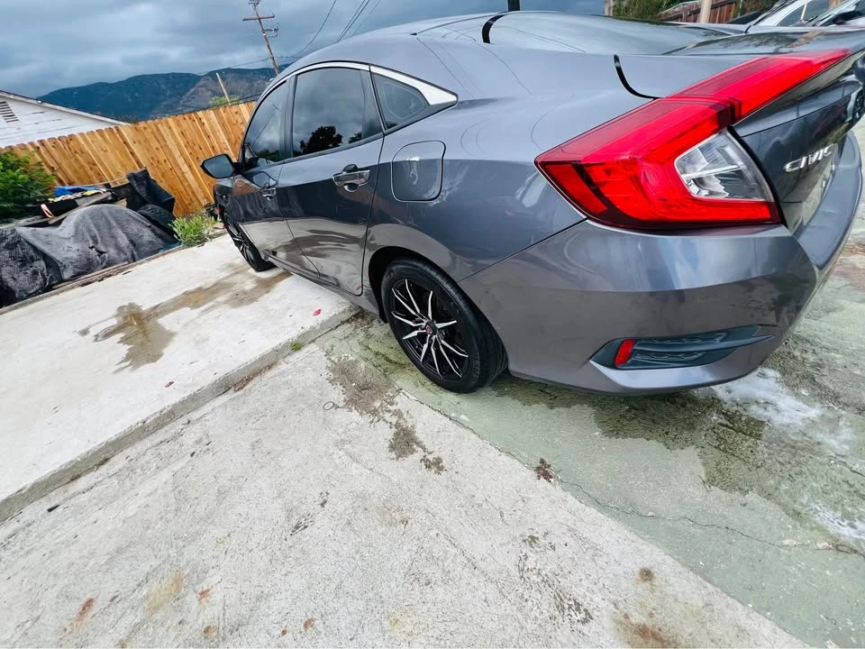 2017 Honda Civic 10th Gen - Image 2 of 15