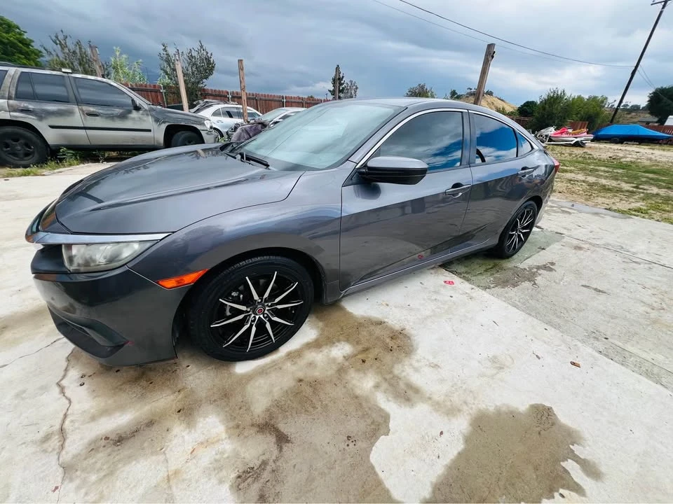 2017 Honda Civic 10th Gen - Image 4 of 15