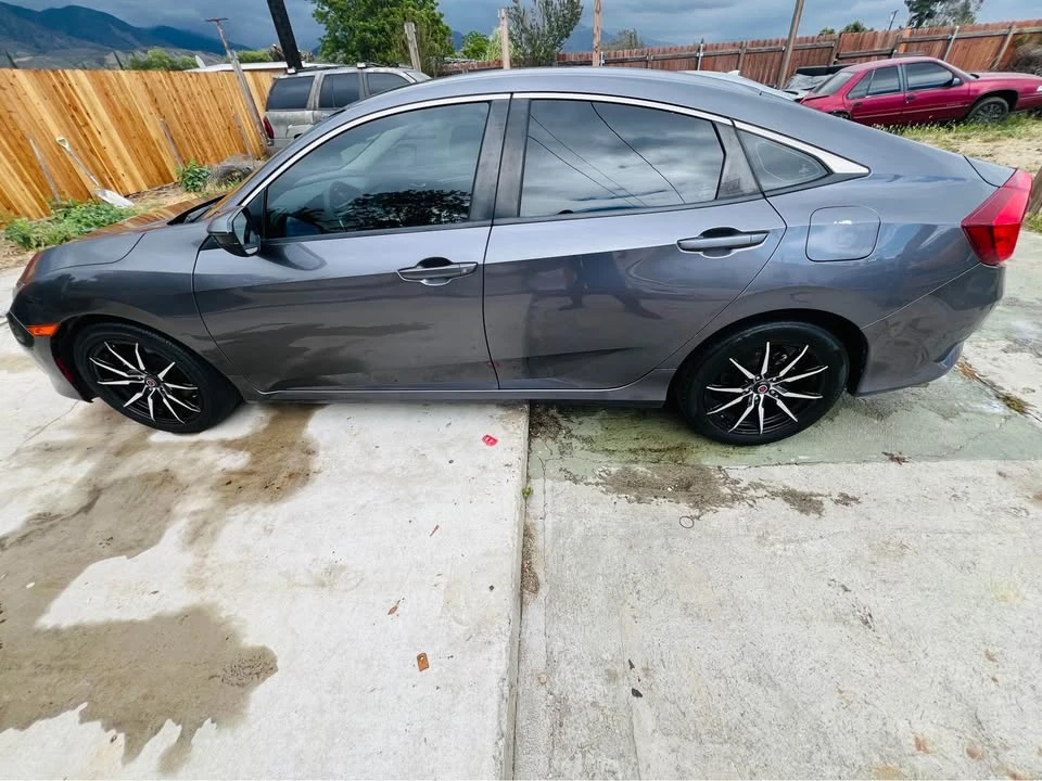 2017 Honda Civic 10th Gen - Image 13 of 15