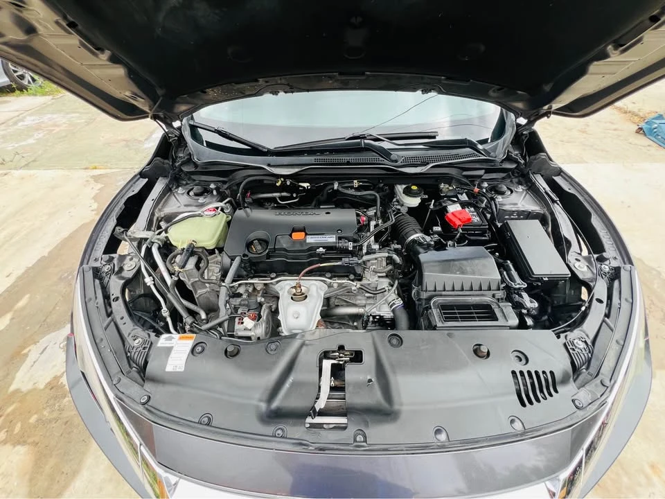 2017 Honda Civic 10th Gen - Image 5 of 15
