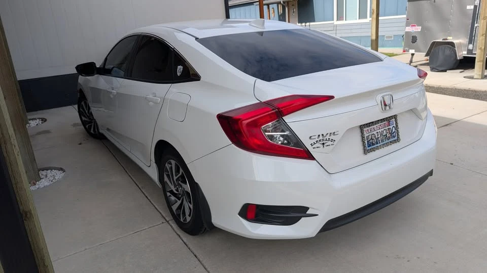2017 Honda Civic 10th Gen - Image 2 of 7