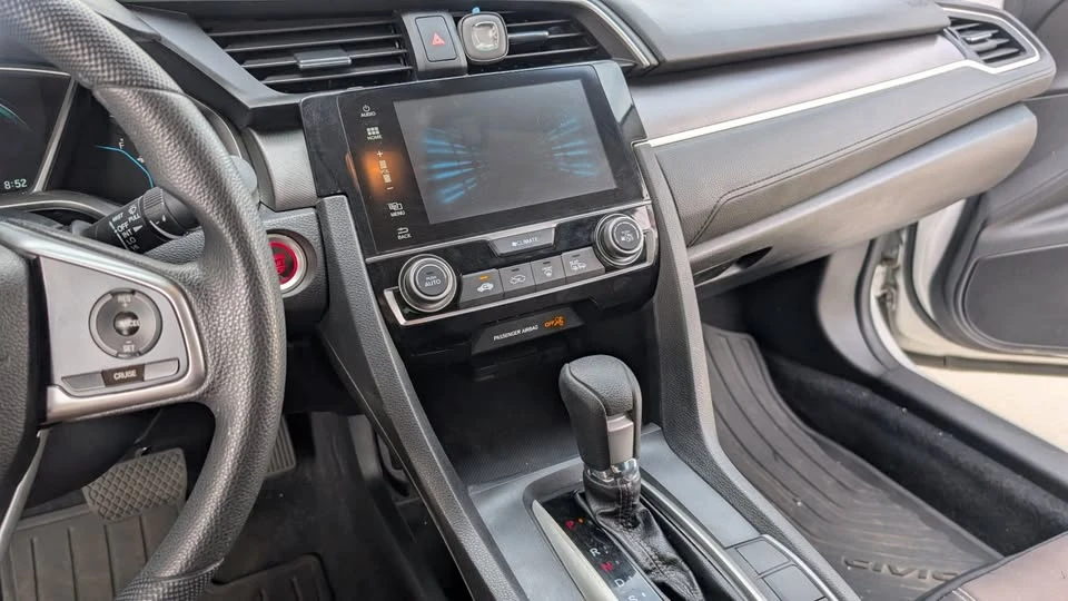 2017 Honda Civic 10th Gen - Image 6 of 7