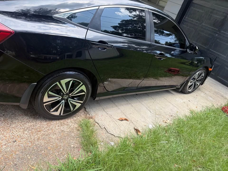 2017 Honda Civic 10th Gen - Image 7 of 8