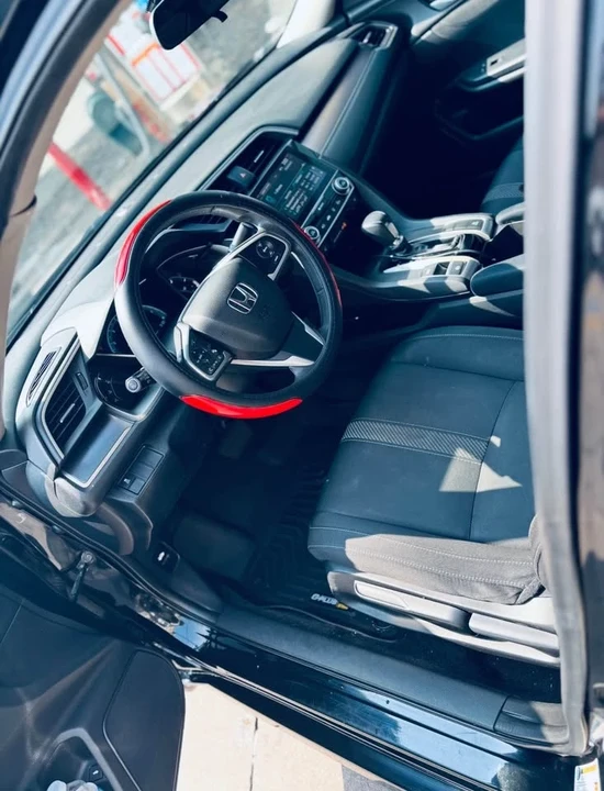 2017 Honda Civic 10th Gen - Image 5 of 6