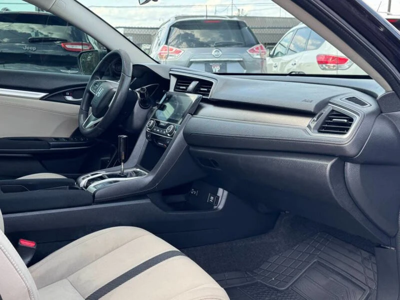 2017 Honda Civic 10th Gen - Image 16 of 20