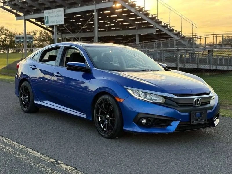 2017 Honda Civic 10th Gen - Image 8 of 12