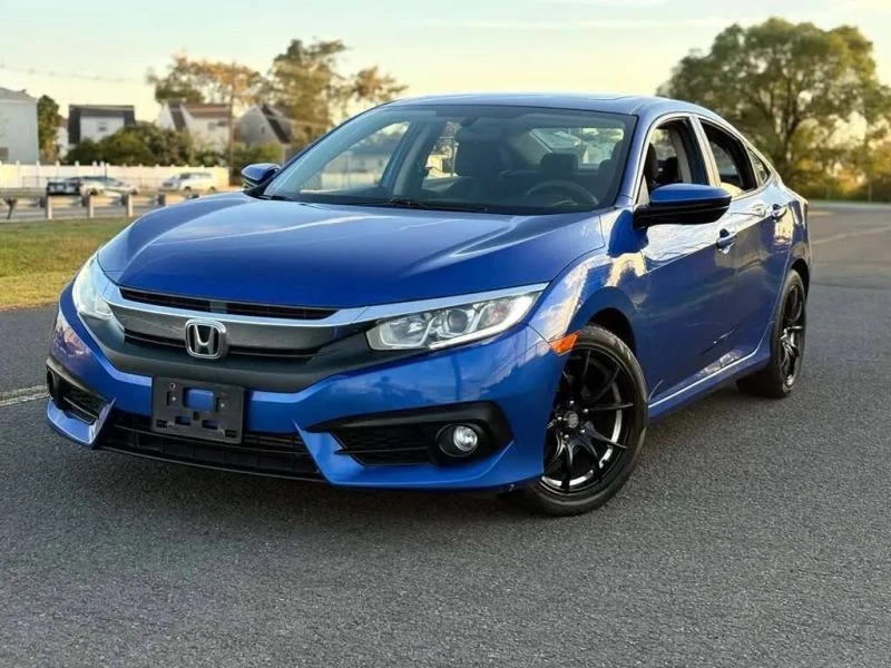 2017 Honda Civic 10th Gen - Image 2 of 12