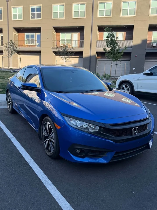 2017 Honda Civic 10th Gen - Image 2 of 6