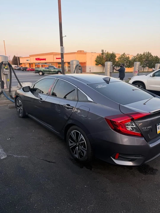 2017 Honda Civic 10th Gen - Image 4 of 6