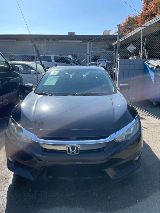 2017 Honda Civic 10th Gen - Image 2 of 3