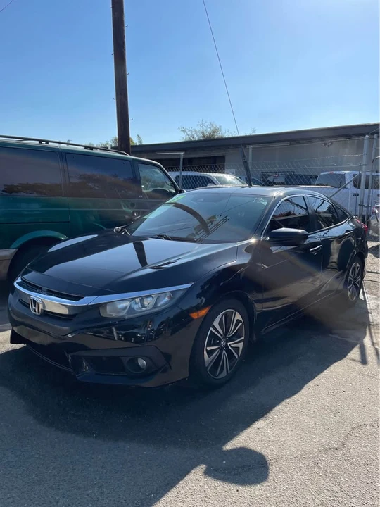 2017 Honda Civic 10th Gen - Image 3 of 3