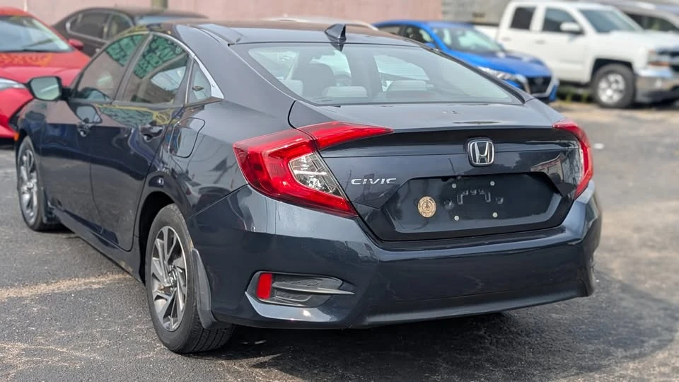 2017 Honda Civic 10th Gen - Image 5 of 15