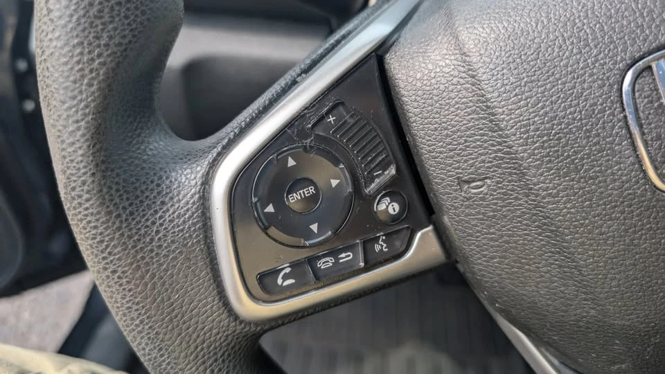 2017 Honda Civic 10th Gen - Image 10 of 15