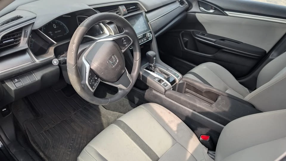 2017 Honda Civic 10th Gen - Image 8 of 15