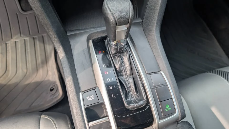 2017 Honda Civic 10th Gen - Image 13 of 15