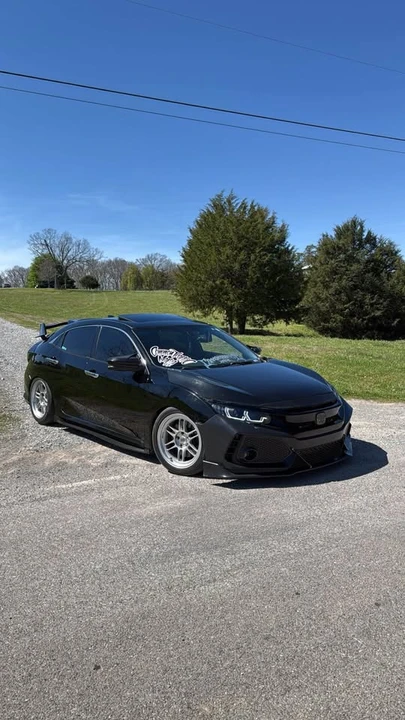 2017 Honda Civic 10th Gen - Image 2 of 4