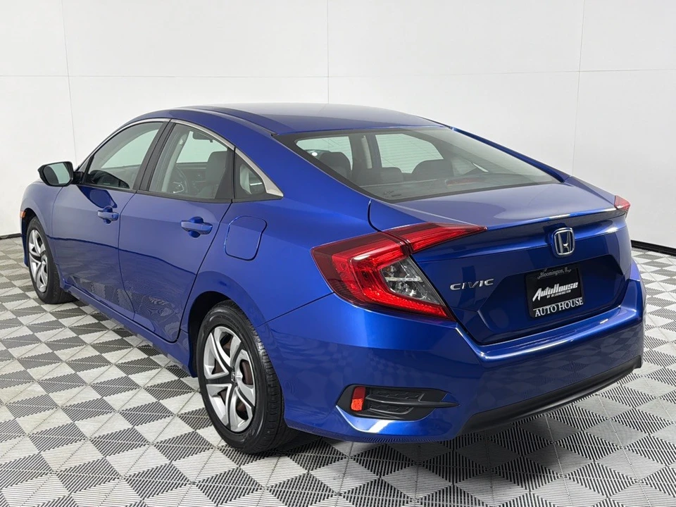 2017 Honda Civic 10th Gen - Image 6 of 12