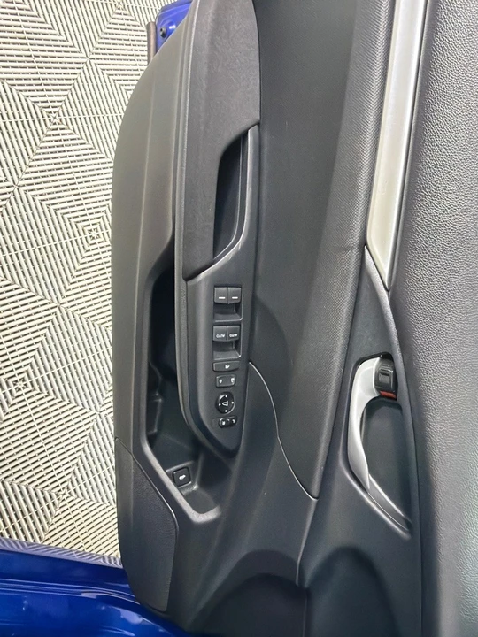 2017 Honda Civic 10th Gen - Image 9 of 12