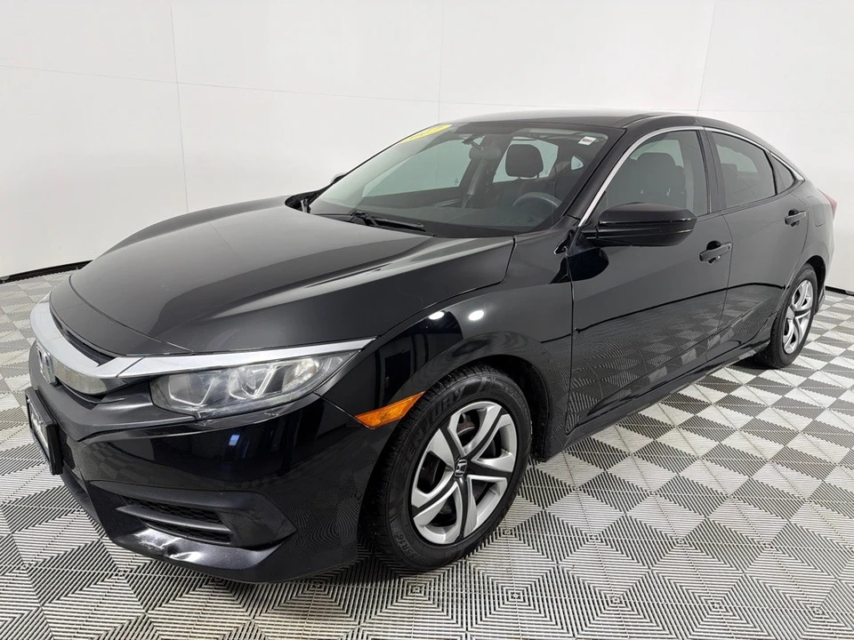 2017 Honda Civic 10th Gen - Image 7 of 12
