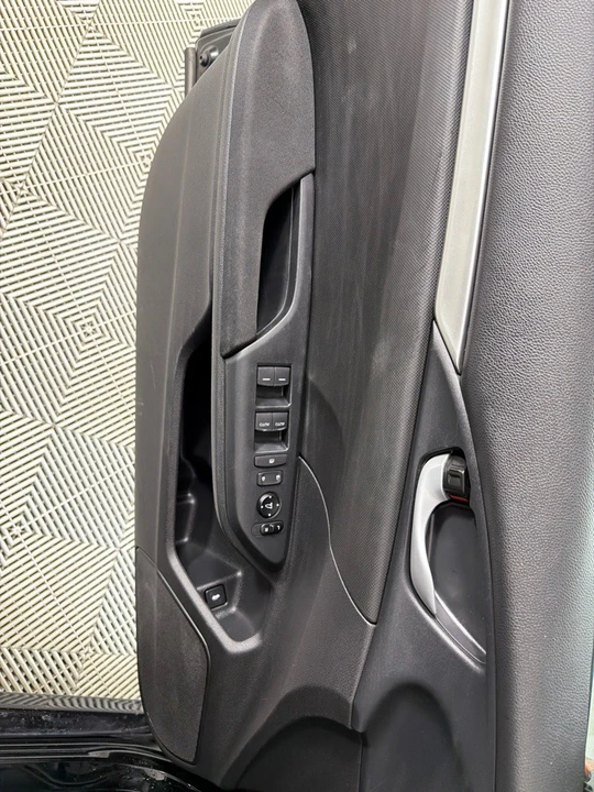 2017 Honda Civic 10th Gen - Image 9 of 12