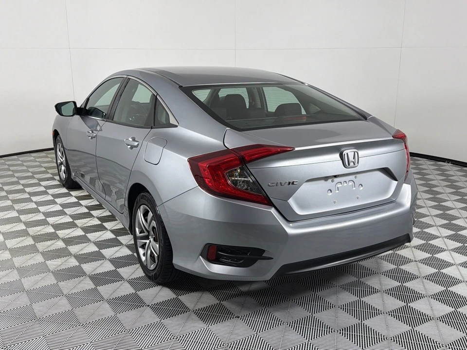 2017 Honda Civic 10th Gen - Image 5 of 24
