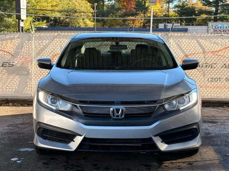 2017 Honda Civic 10th Gen - Image 5 of 12