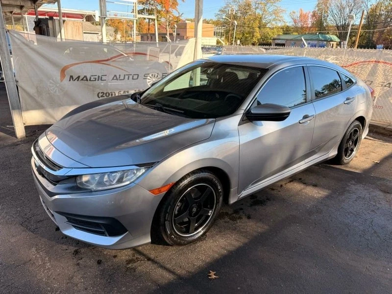 2017 Honda Civic 10th Gen - Image 8 of 12