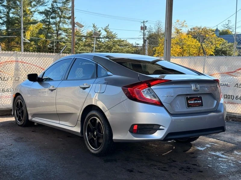 2017 Honda Civic 10th Gen - Image 11 of 12