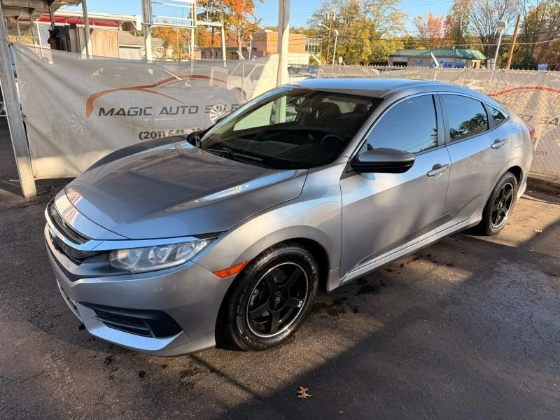 2017 Honda Civic 10th Gen - Image 8 of 12