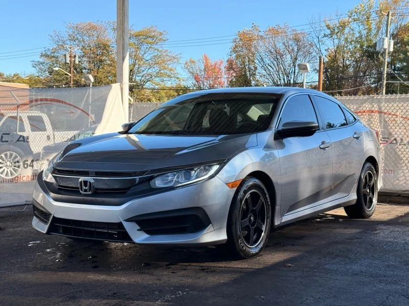 2017 Honda Civic 10th Gen - Image 3 of 12