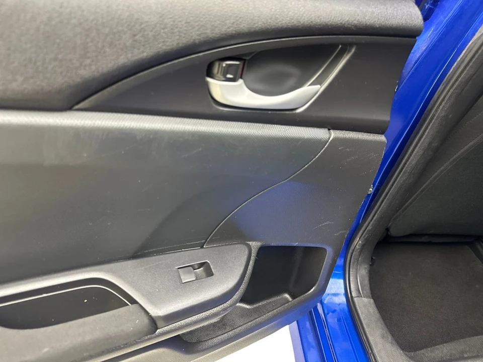 2017 Honda Civic 10th Gen - Image 26 of 31
