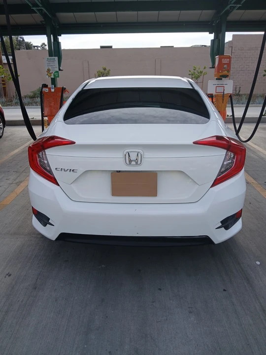 2017 Honda Civic 10th Gen - Image 10 of 20