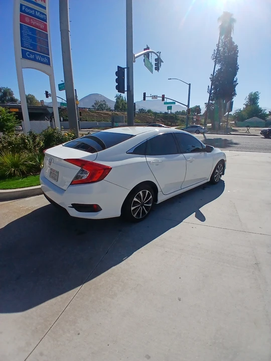 2017 Honda Civic 10th Gen - Image 5 of 20