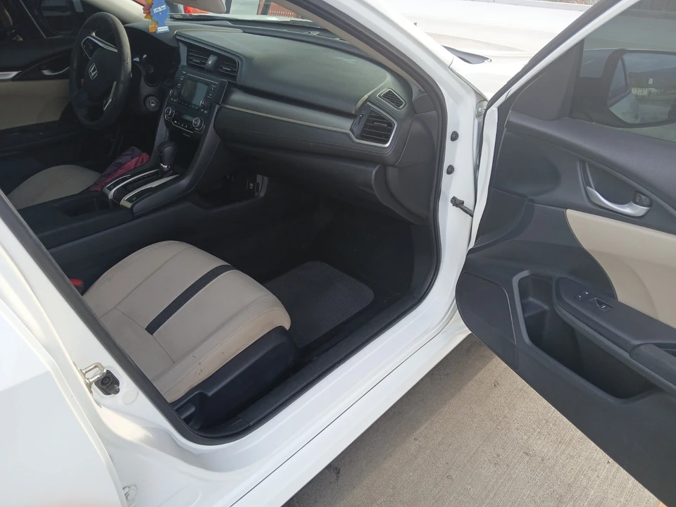 2017 Honda Civic 10th Gen - Image 15 of 20
