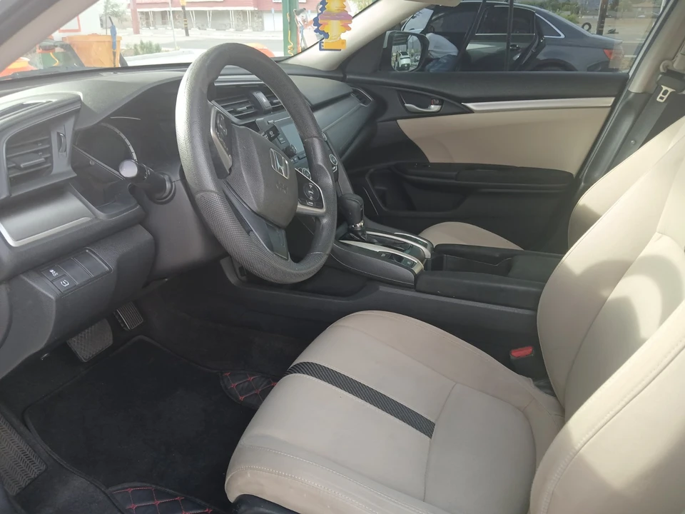 2017 Honda Civic 10th Gen - Image 11 of 20