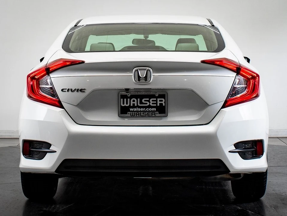 2017 Honda Civic 10th Gen - Image 10 of 21
