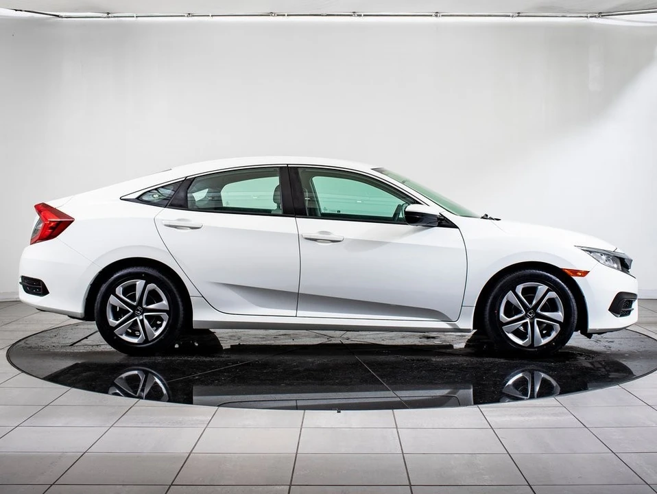 2017 Honda Civic 10th Gen - Image 6 of 21