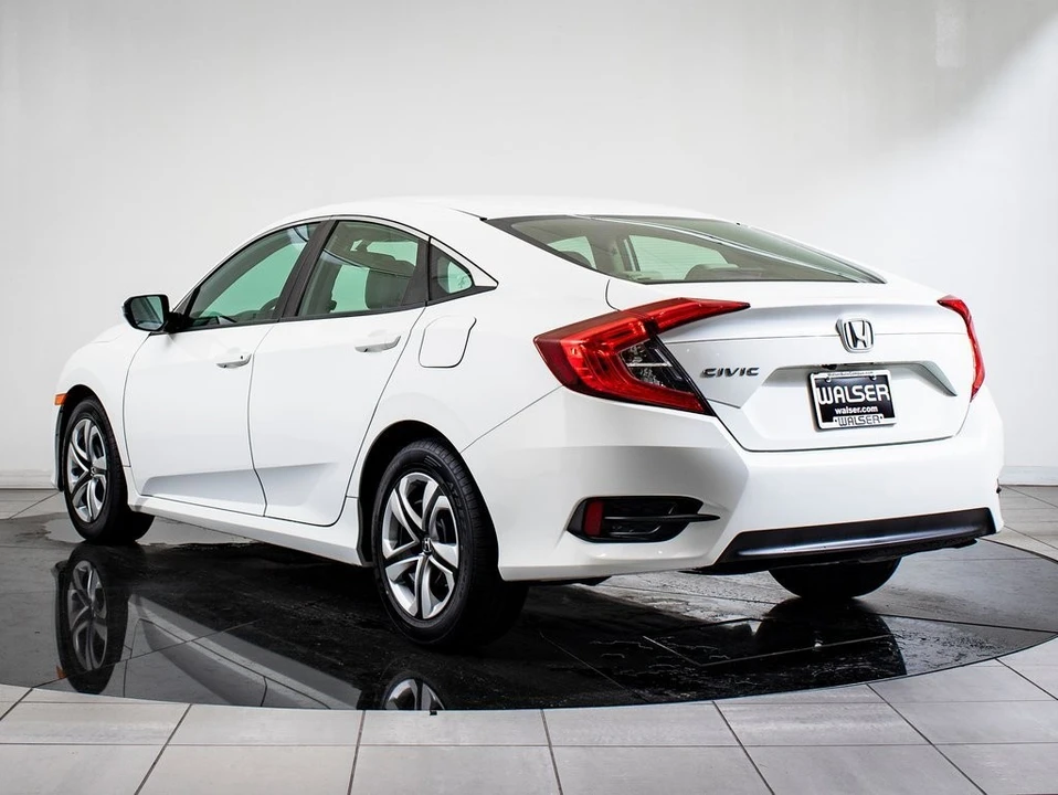 2017 Honda Civic 10th Gen - Image 11 of 21
