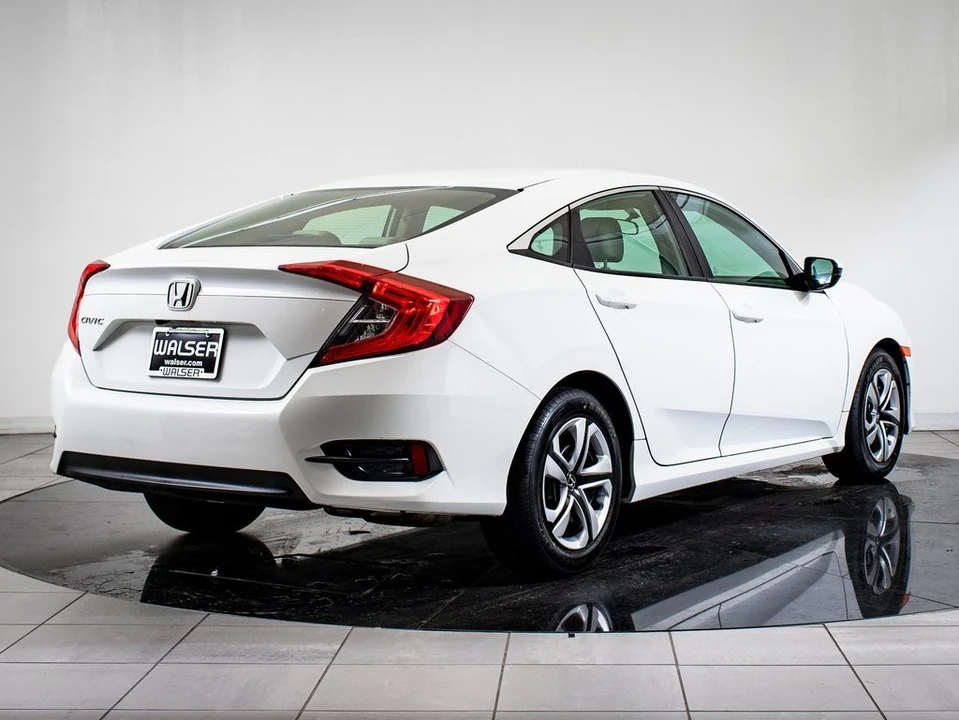2017 Honda Civic 10th Gen - Image 7 of 21