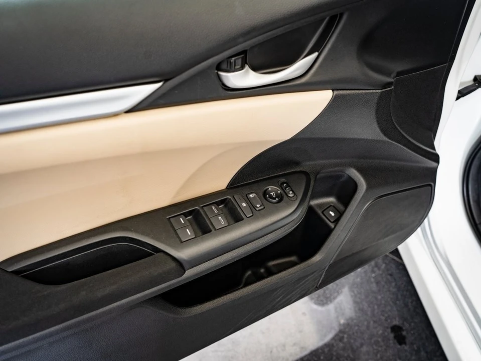 2017 Honda Civic 10th Gen - Image 20 of 21