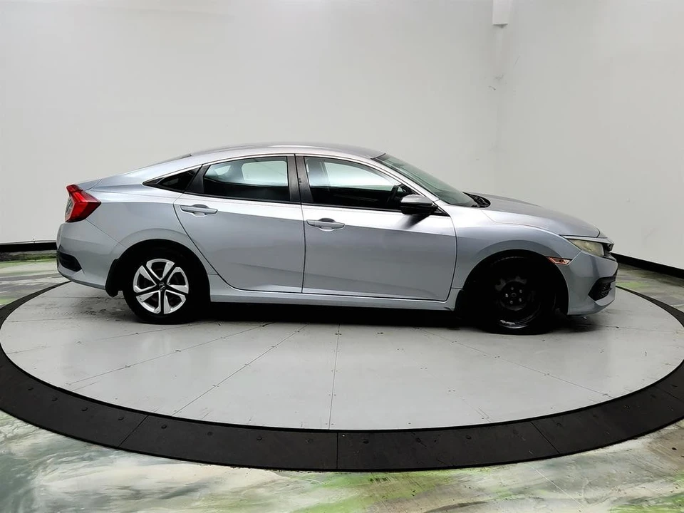 2017 Honda Civic 10th Gen - Image 4 of 31