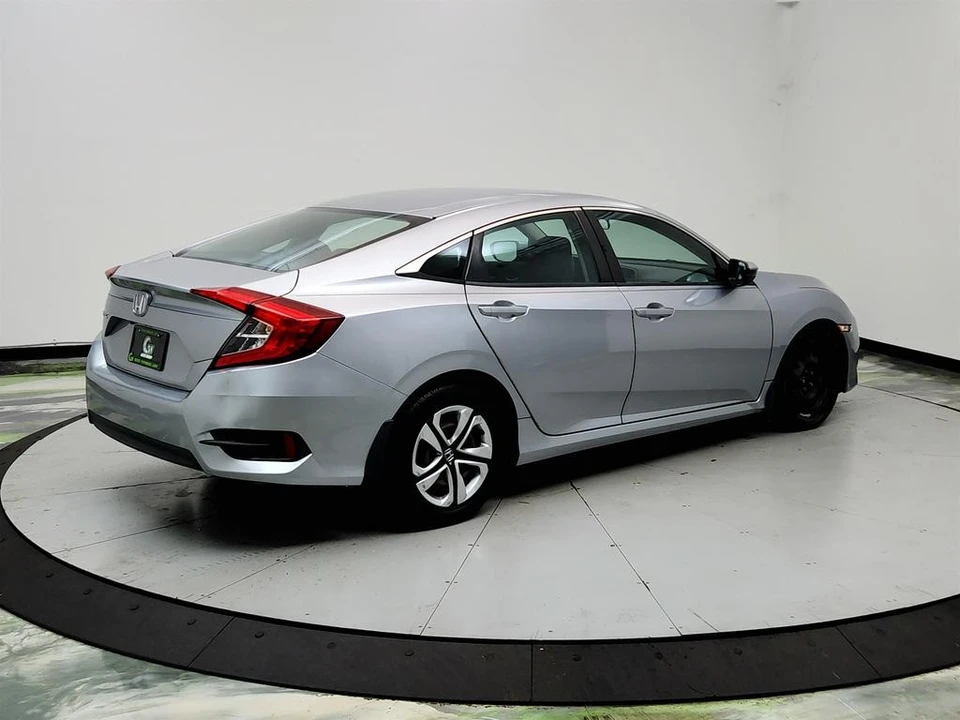 2017 Honda Civic 10th Gen - Image 5 of 31