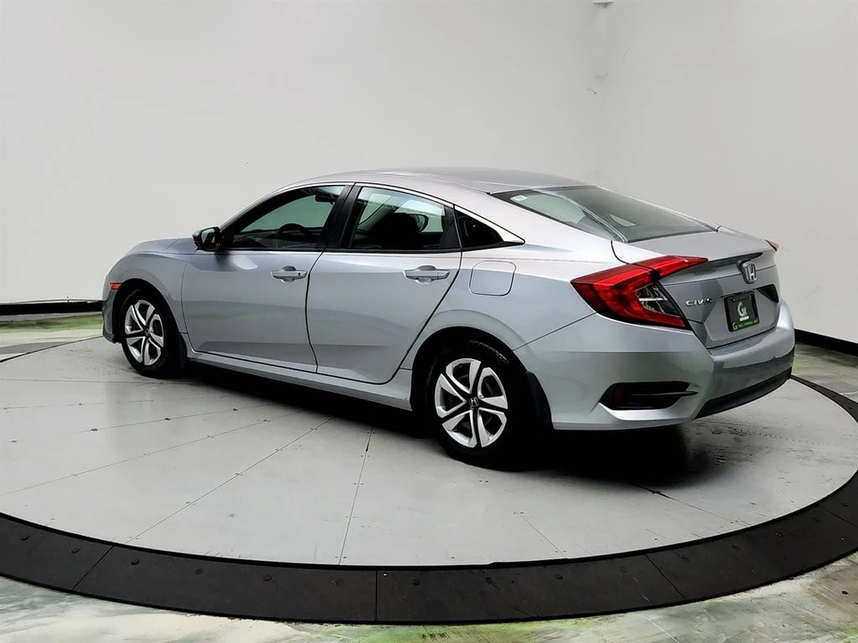 2017 Honda Civic 10th Gen - Image 7 of 31